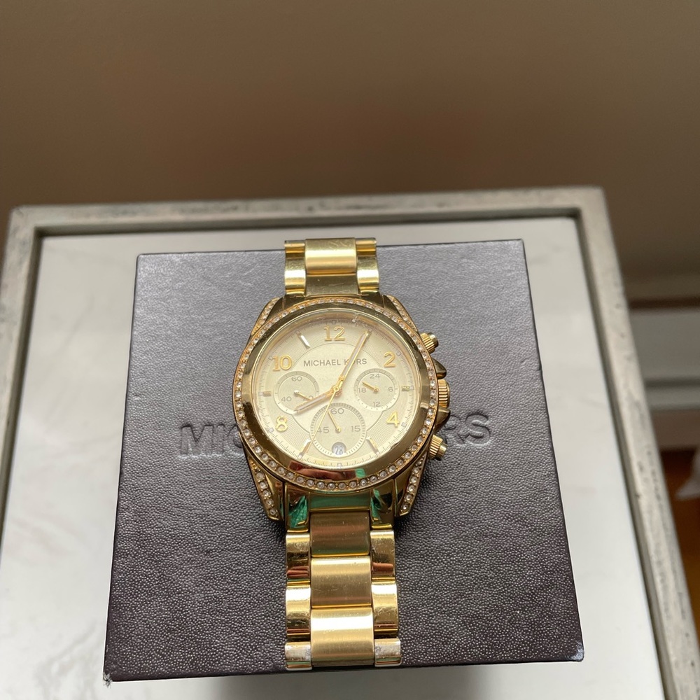 Michael Kors Watch - Picture 2 of 3